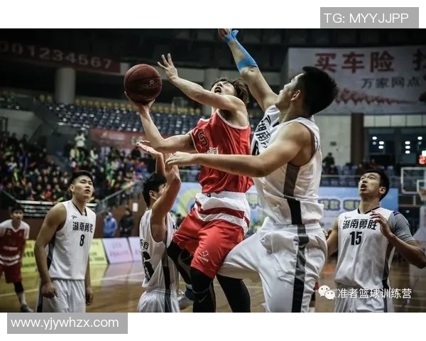 武汉篮球队与广州篮球队赛后分析力量对比与战术探讨